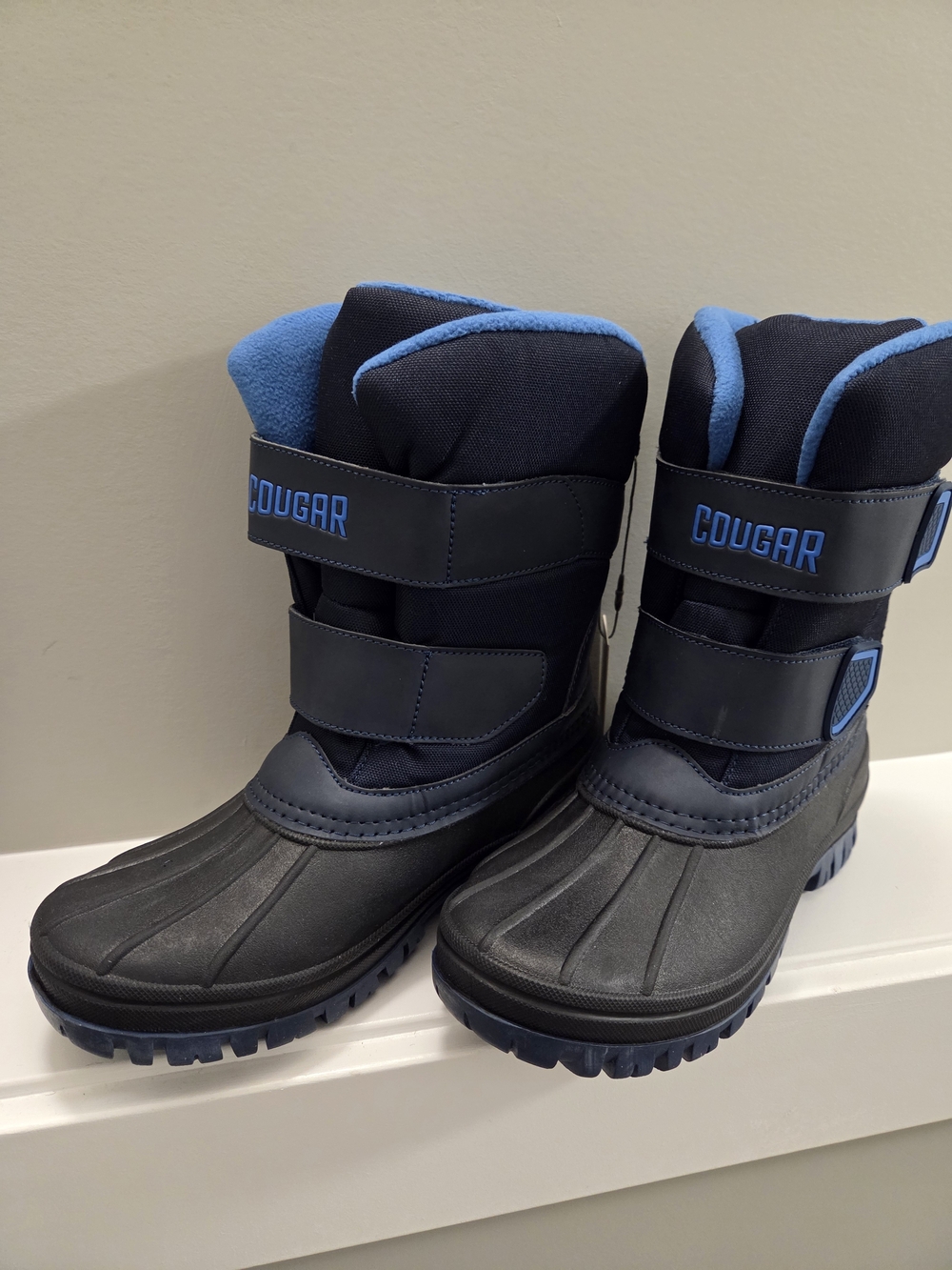 Cougar Frances K Big Kids Winter Boots Brand New Size US 4 Canada Snow Ice Warm